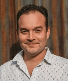 AJ Freysteinson – Artista Pro AV